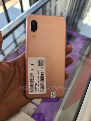 Sharp Aquos Sense 2 SHV43 32 GB Gold