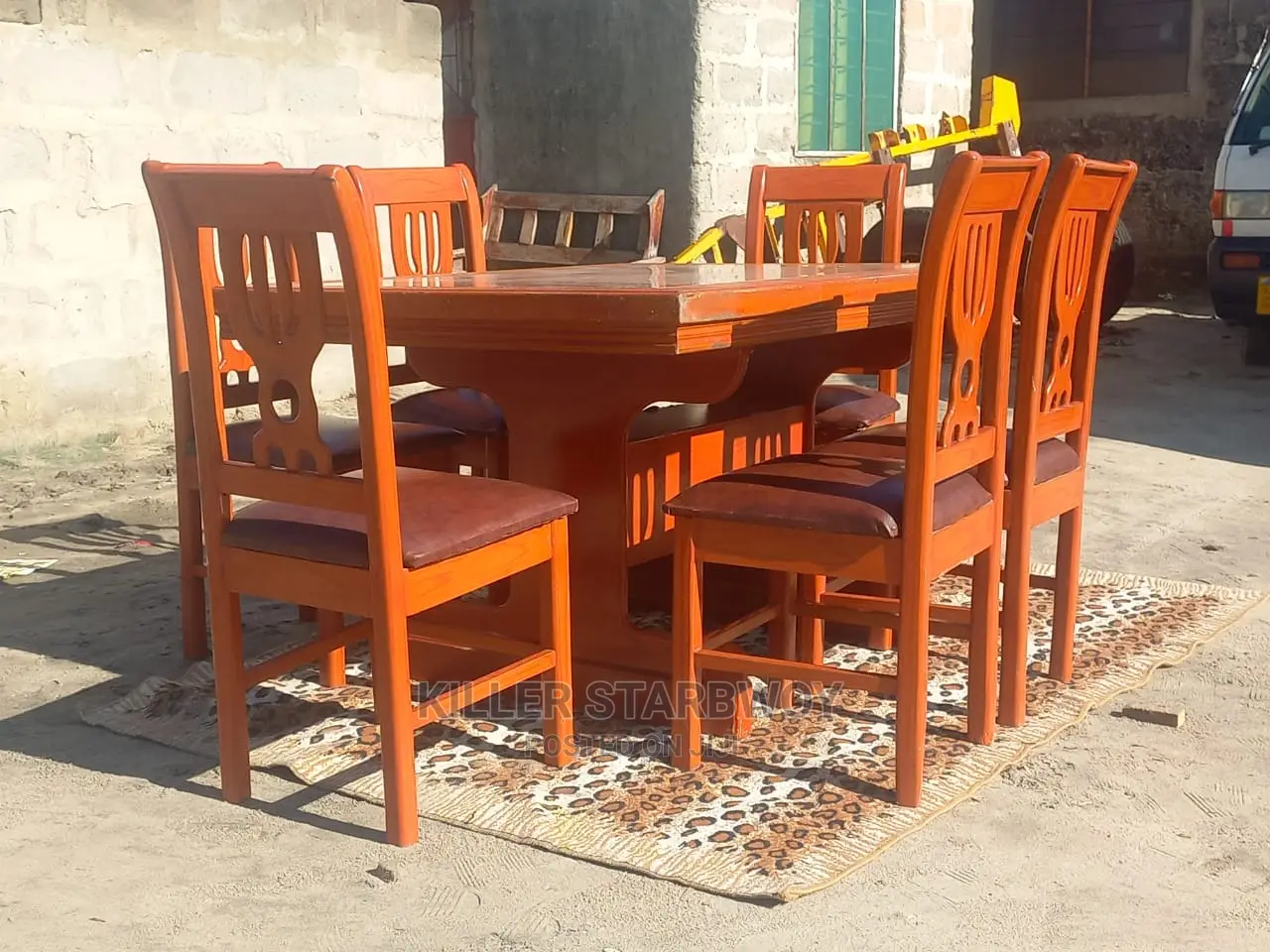 Dinning Table Nzur Sanaaa