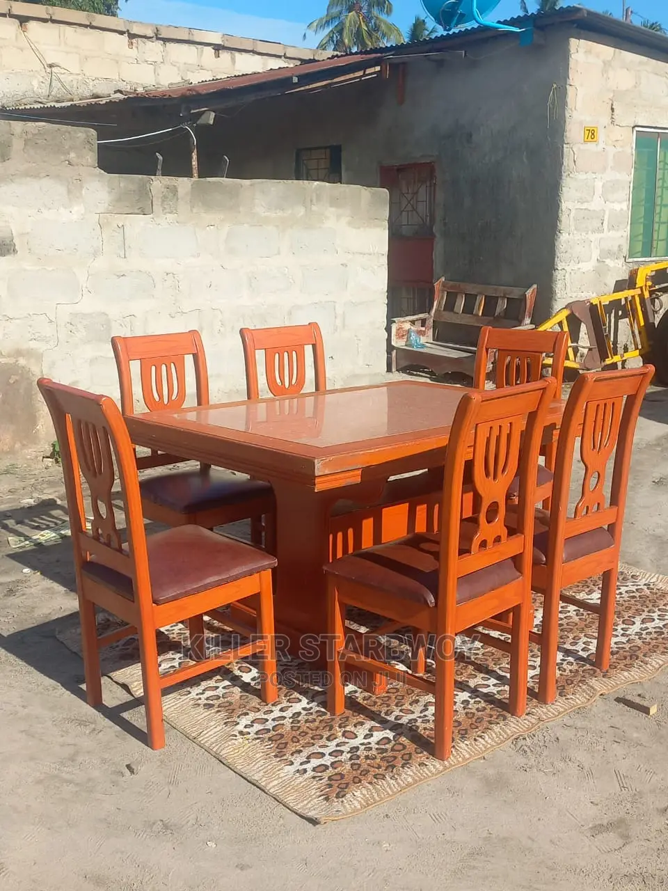 Dinning Table Nzur Sanaaa