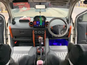 Toyota IST 2002 White