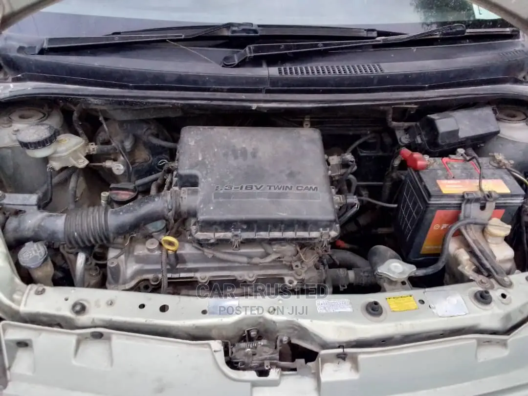 Toyota Passo 1.3 FWD 2005 Silver