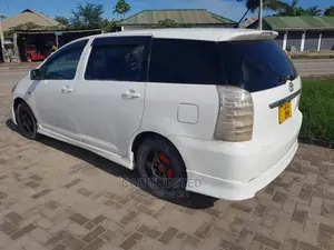 Toyota Wish 2004 White