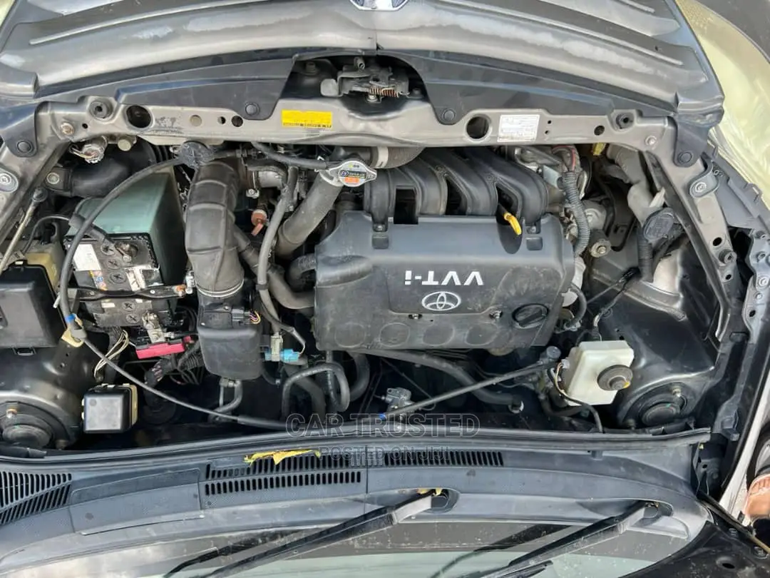 Toyota IST 2003 Brown