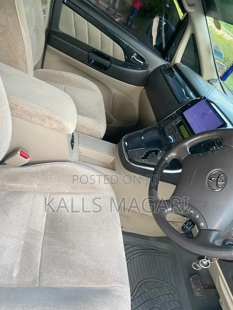 Toyota Alphard 2006 Silver