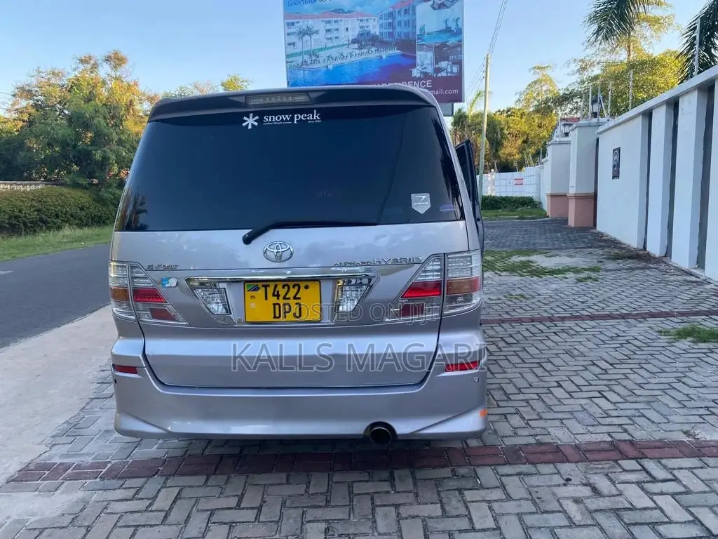 Toyota Alphard 2006 Silver