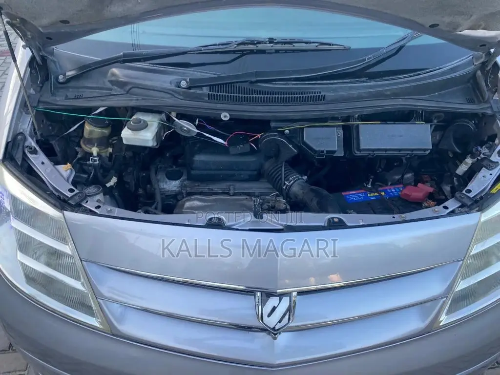 Toyota Alphard 2006 Silver