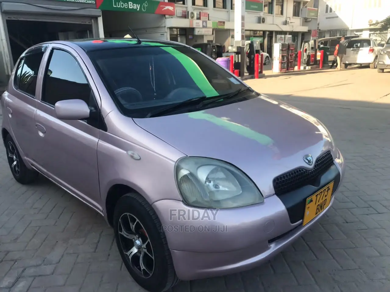 Toyota Vitz 1.0 FWD 5dr 2001 Pink
