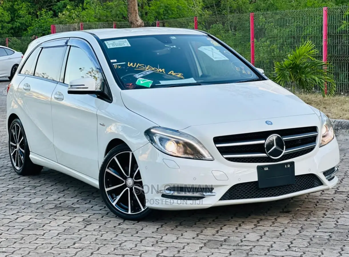 Mercedes-Benz B-Class 2013 White