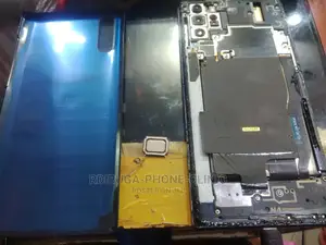 Samsung Note 10+ Ikibadilishwa System Charge Na Mfuniko