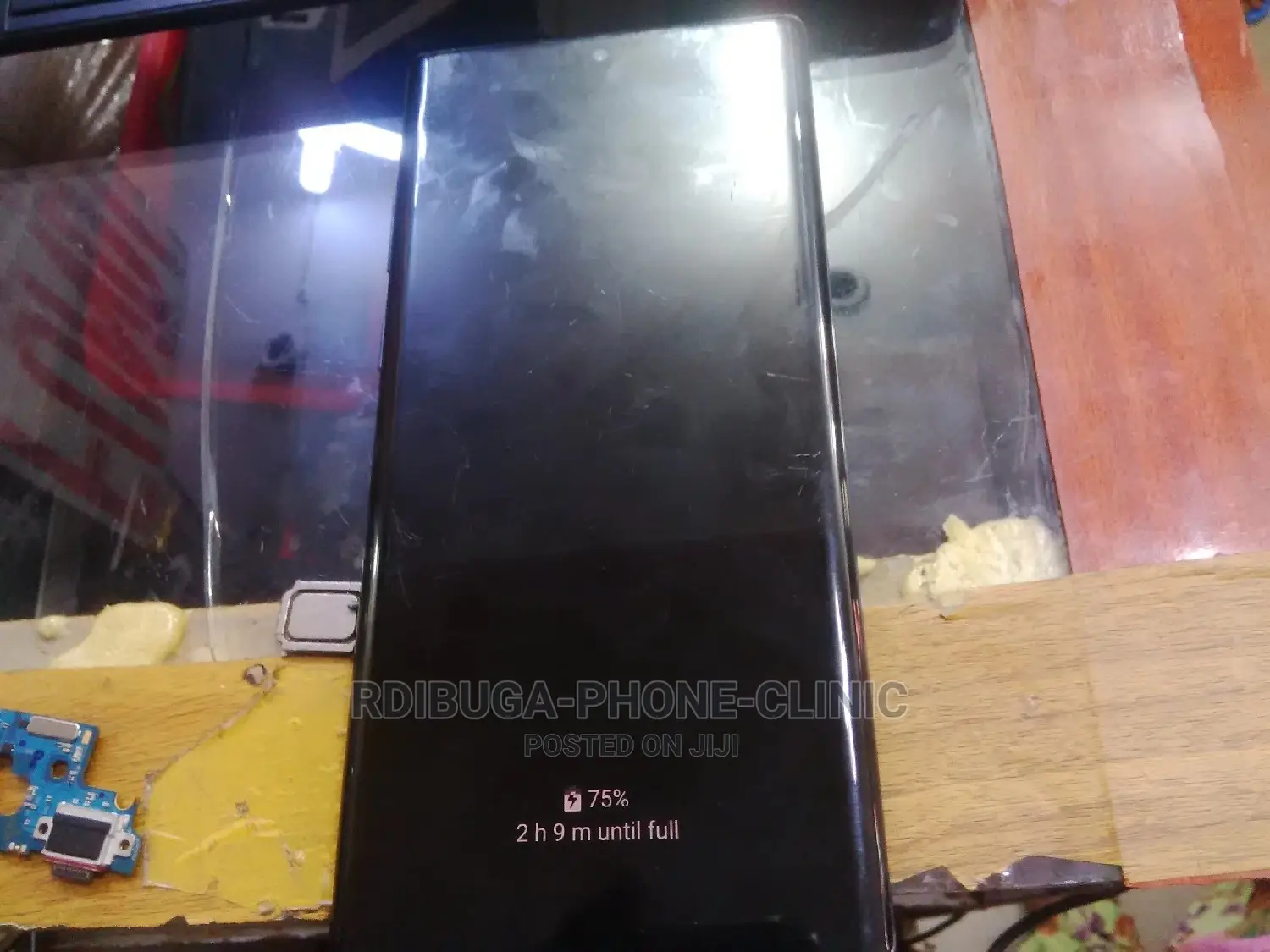 Samsung Note 10+ Ikibadilishwa System Charge Na Mfuniko