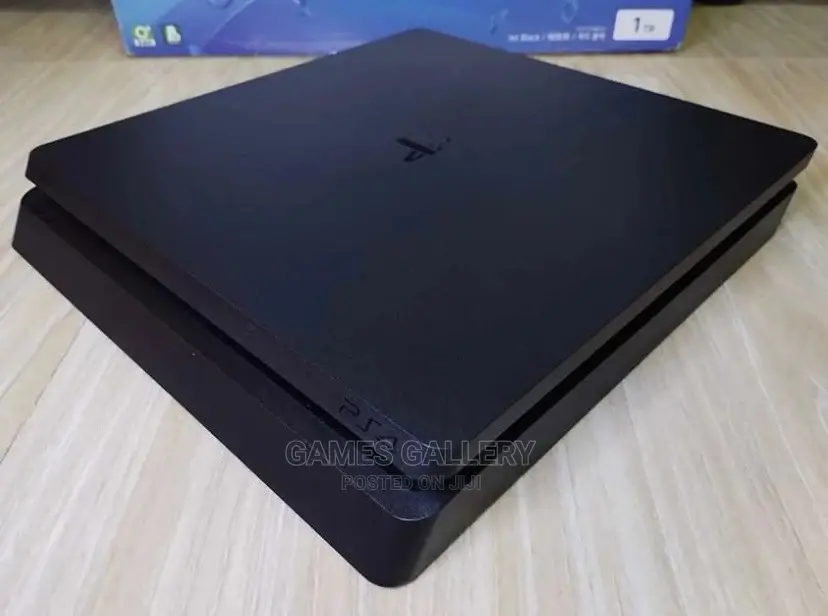 Ps4 Slim + Fifa23 Only