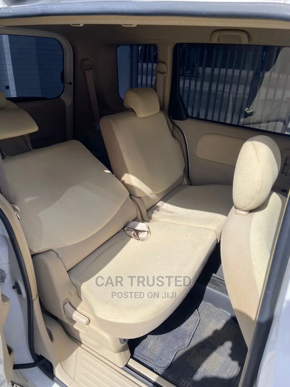 Toyota Sienta 1.5 FWD 2004 White