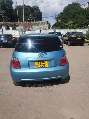 Toyota IST 2004 Pearl