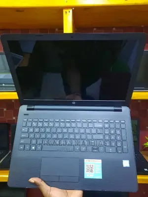 Laptop HP 15-Da2933nia 8GB Intel Core I5 HDD 500GB