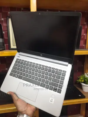 Laptop HP 14-Dq1025cl 8GB Intel Core I7 SSD 512GB