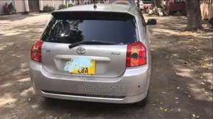 Toyota Corolla RunX 2007 Gold