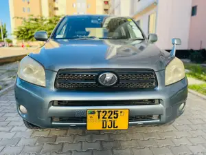 Toyota RAV4 2.0 4x4 2006 Gray