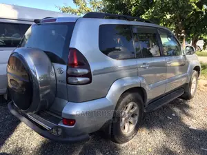 Toyota Land Cruiser Prado 3.0 D-4d 5dr 2005 Silver