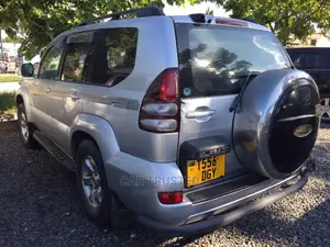 Toyota Land Cruiser Prado 3.0 D-4d 5dr 2005 Silver