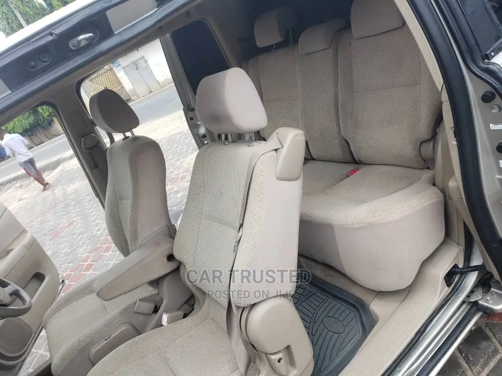 Toyota Raum 1.5 FWD 2004 Silver