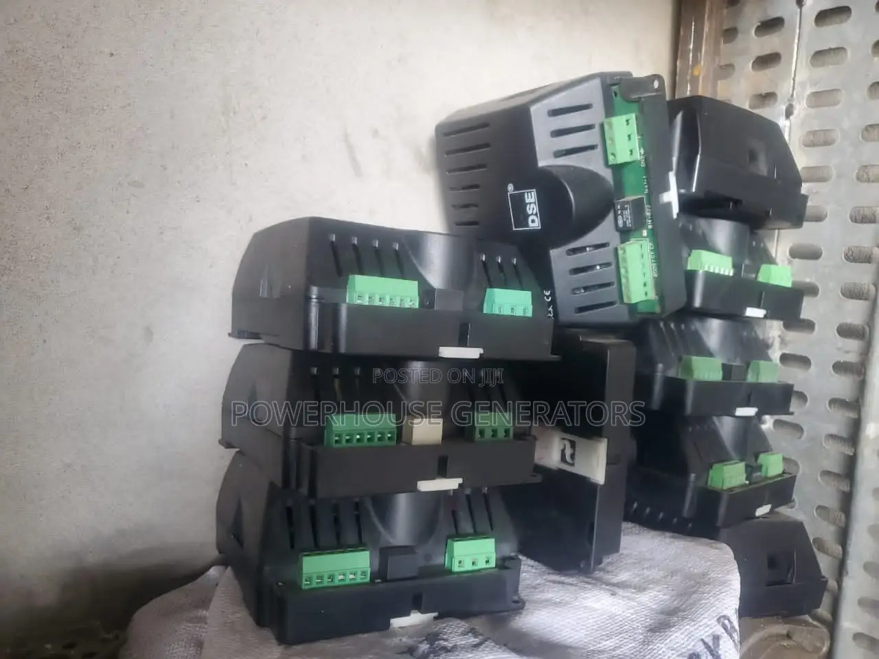 Battery Charger / Trico