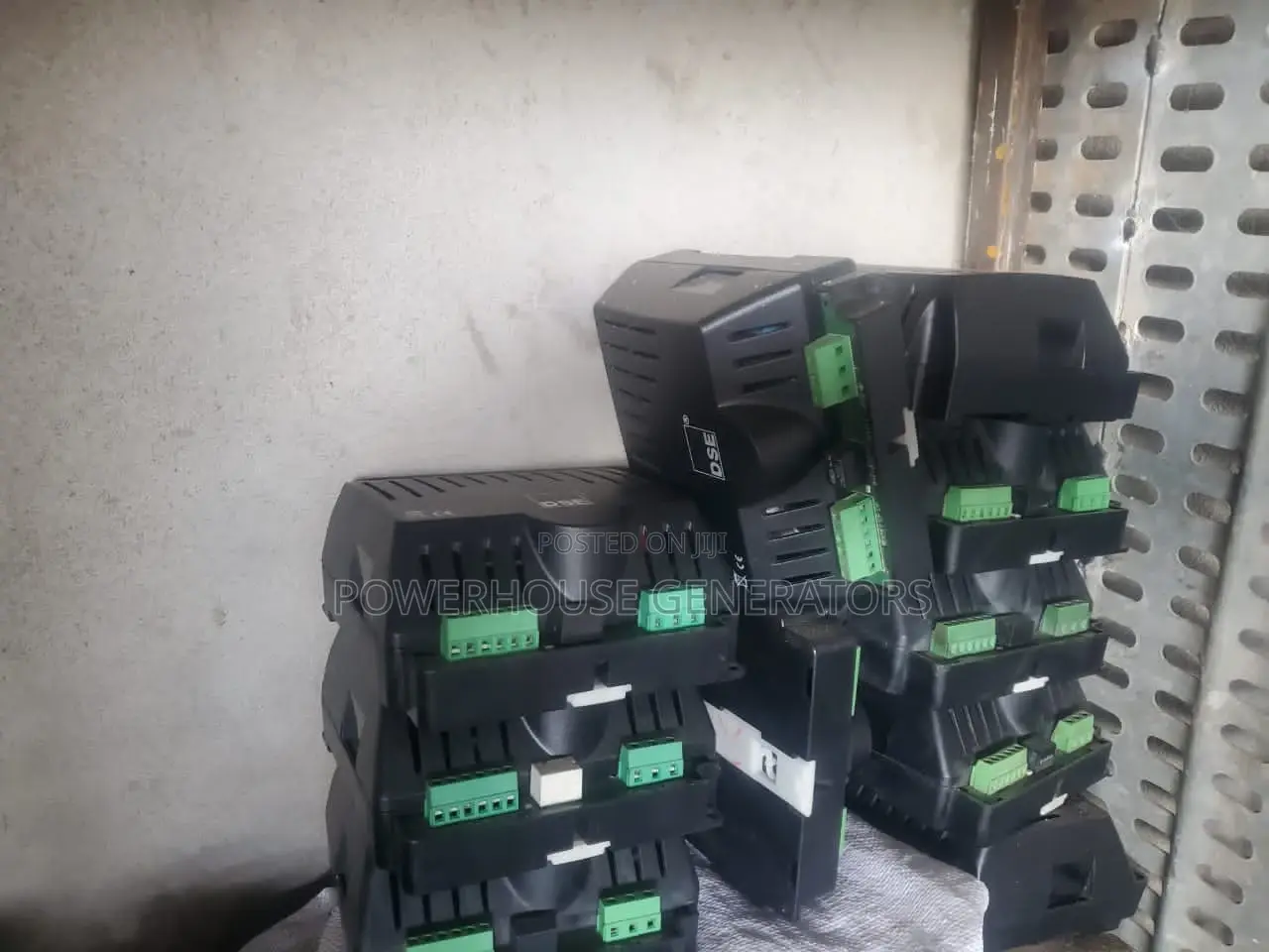 Battery Charger / Trico
