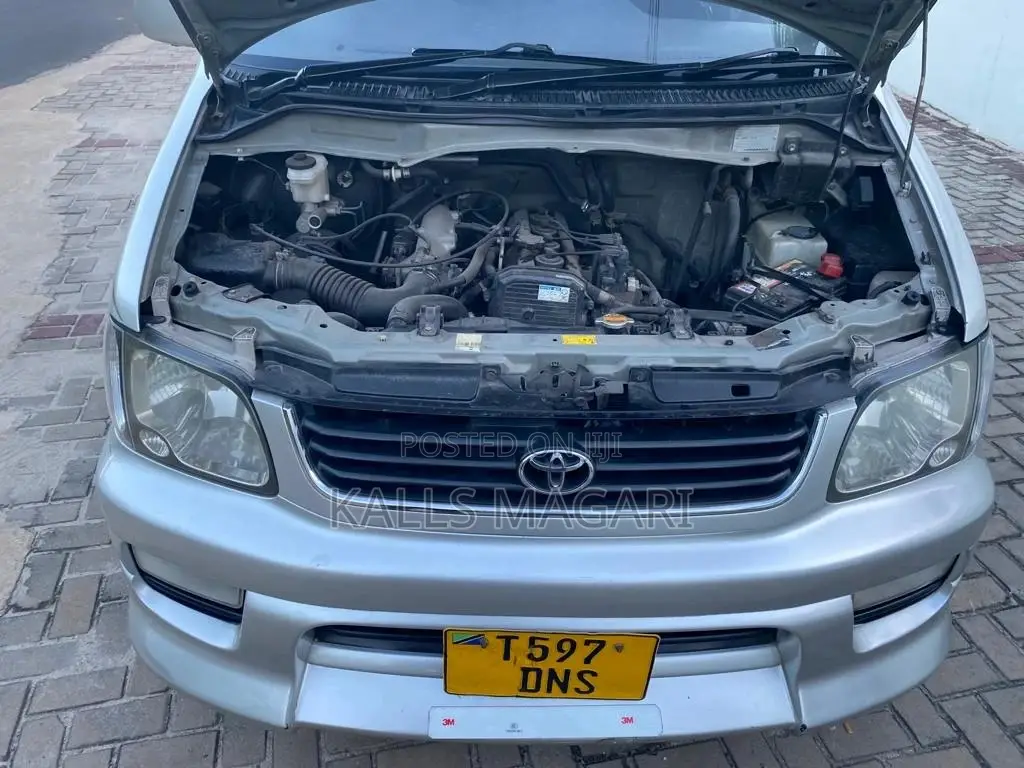 Toyota Noah 2001 Black
