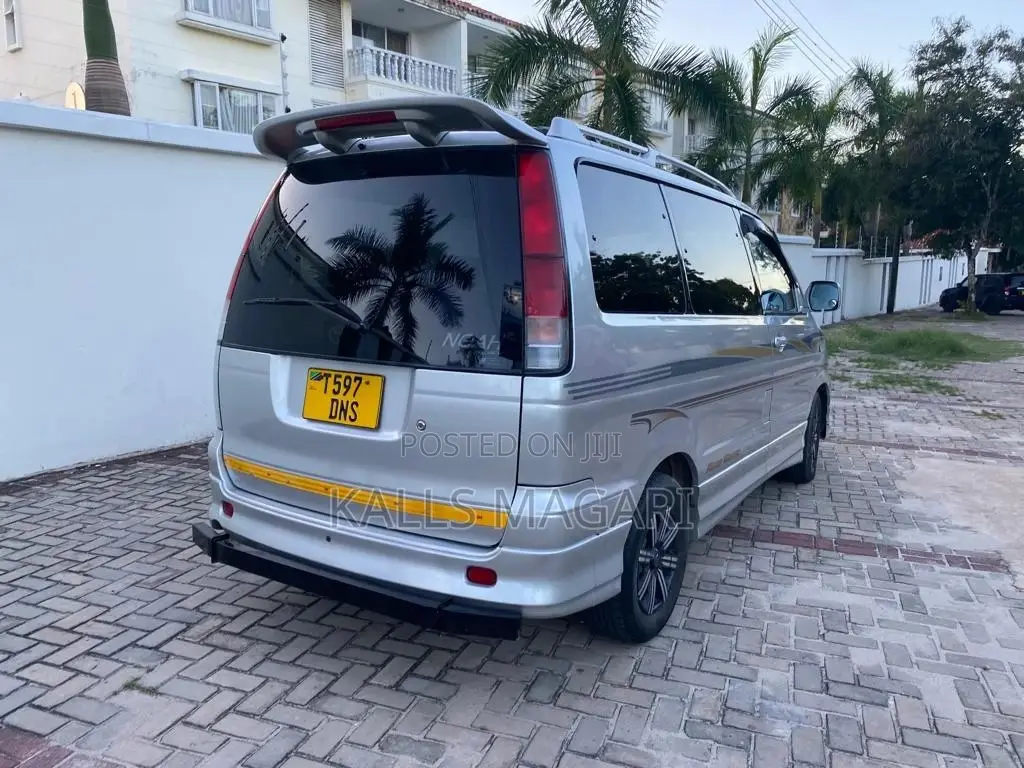 Toyota Noah 2001 Black