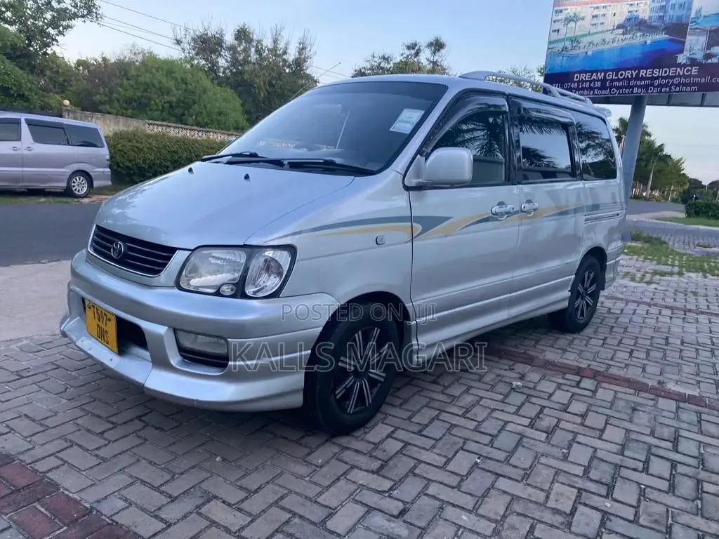Toyota Noah 2001 Black