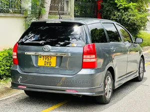 Toyota Wish 2005 Gray