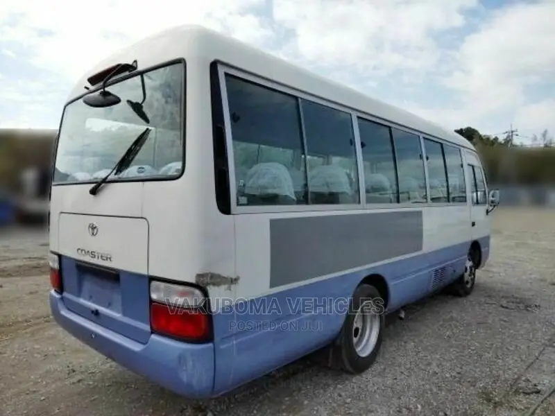 Toyota Coaster 2003 White