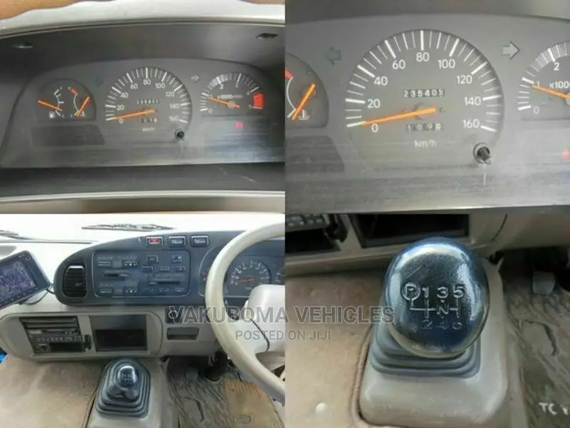 Toyota Coaster 2000 Beige