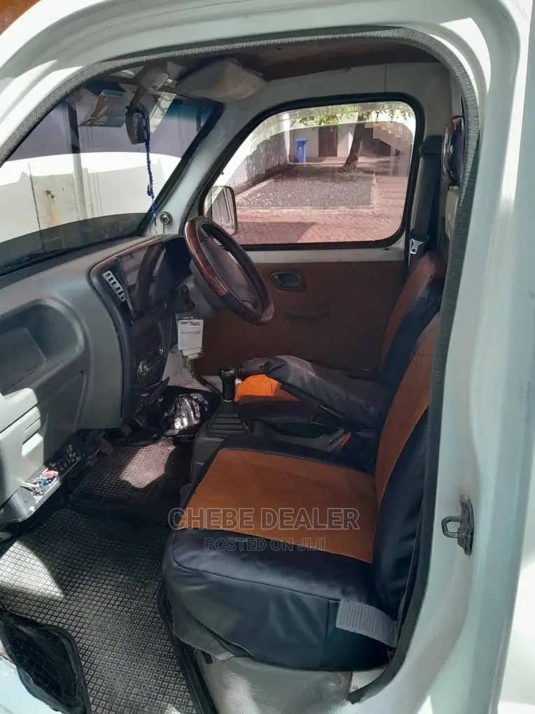 Suzuki Super Carry 2001 White