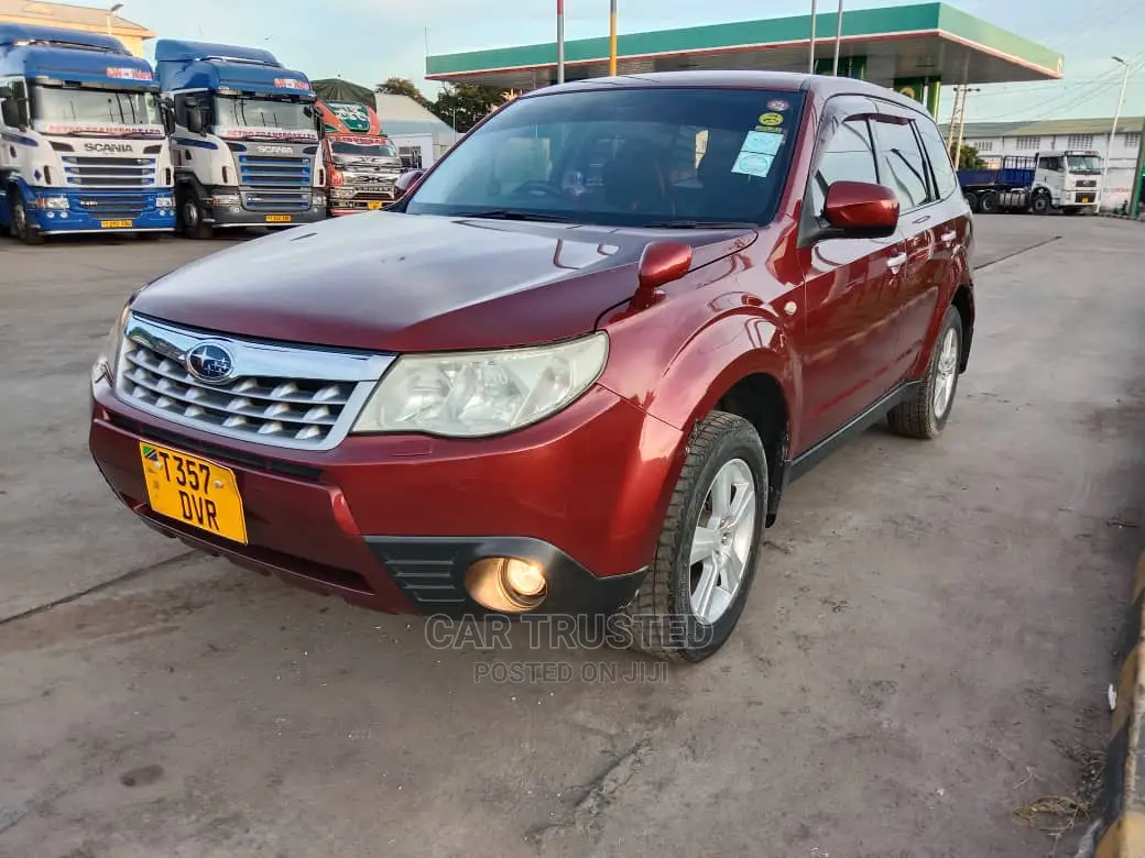 Subaru Forester 2.5X Premium Automatic 2012 Red
