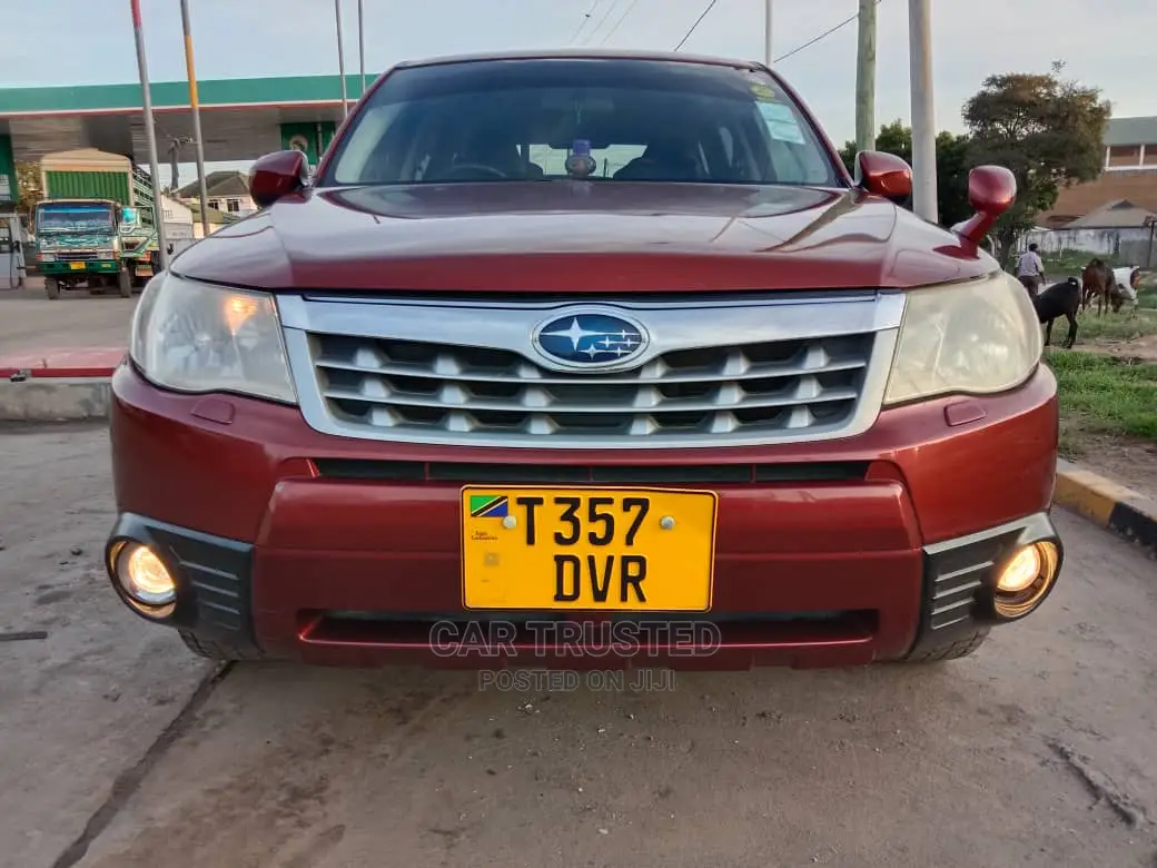 Subaru Forester 2.5X Premium Automatic 2012 Red