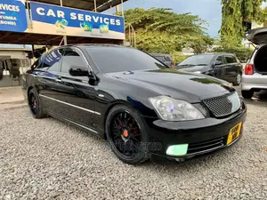 Toyota Crown 2006 Black