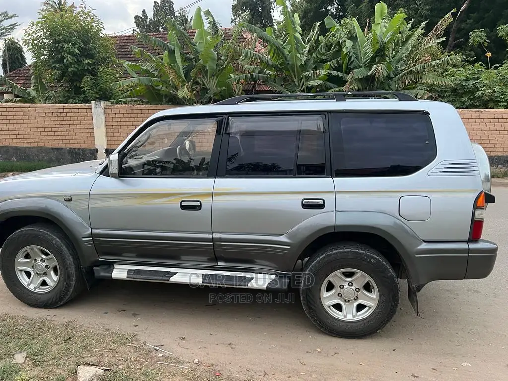 Toyota Land Cruiser Prado 3.0 D-4d 3dr 2000 Silver