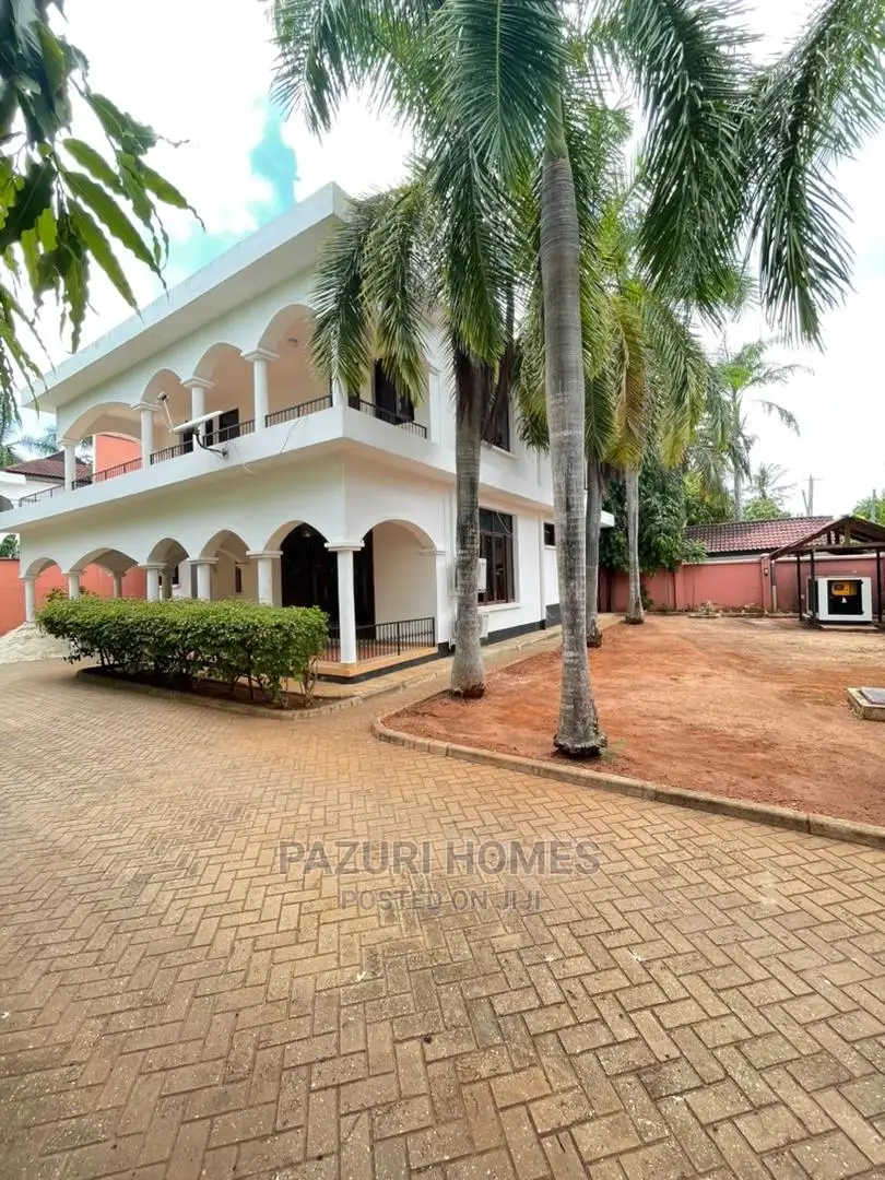 5bdrm Bungalow in Masaki for Rent