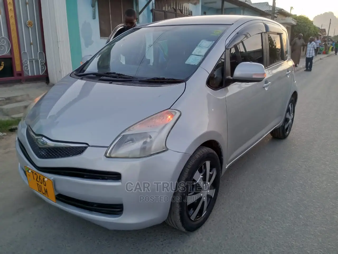 Toyota Ractis 1.5 FWD 2007 Silver