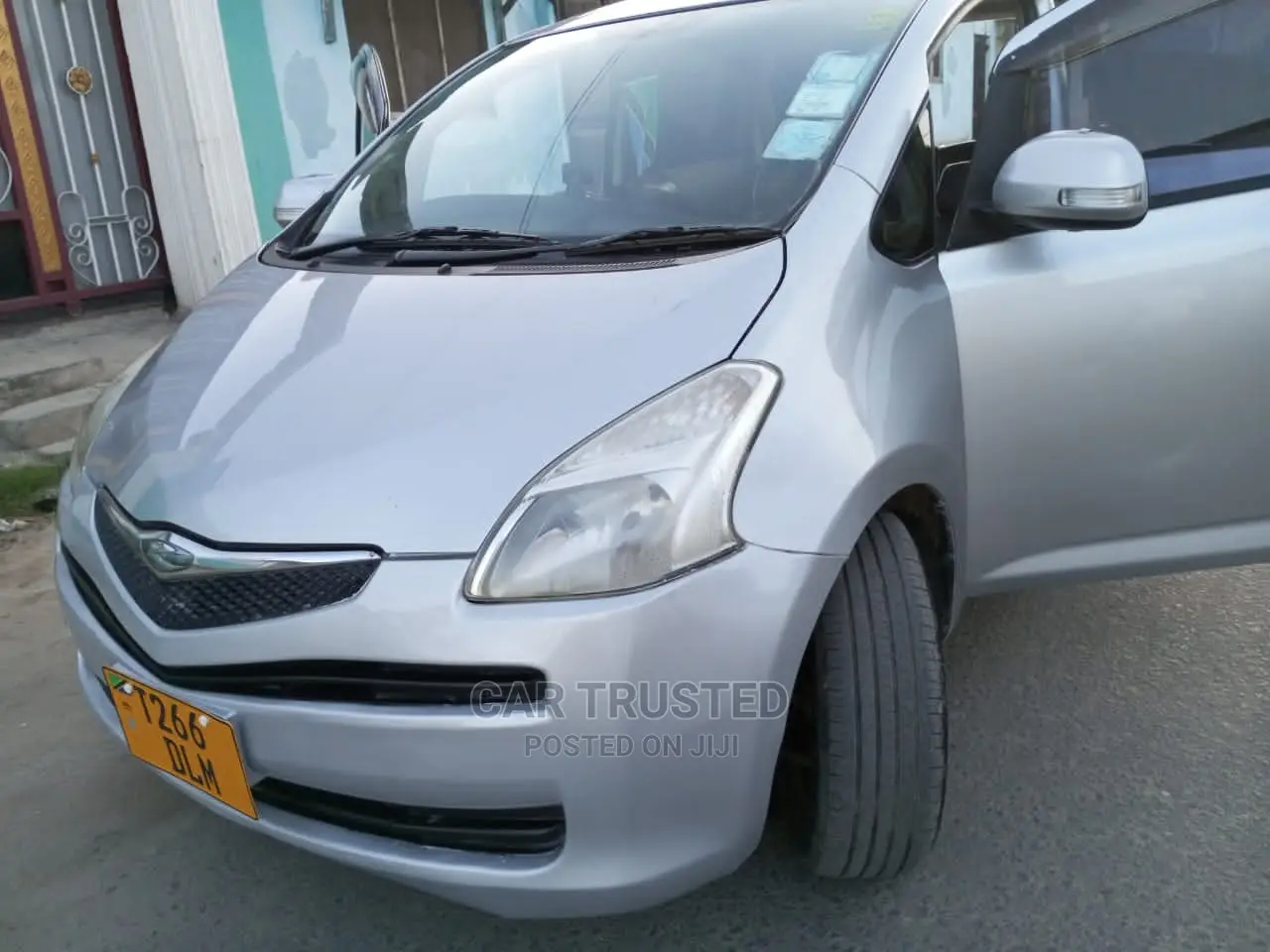 Toyota Ractis 1.5 FWD 2007 Silver