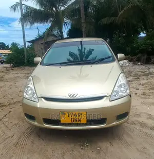 Toyota Wish 2006 Gold