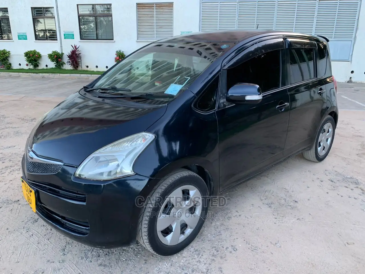 Toyota Ractis 1.3 FWD 2005 Black