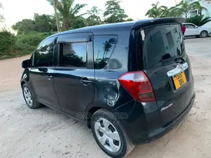 Toyota Ractis 1.3 FWD 2005 Black