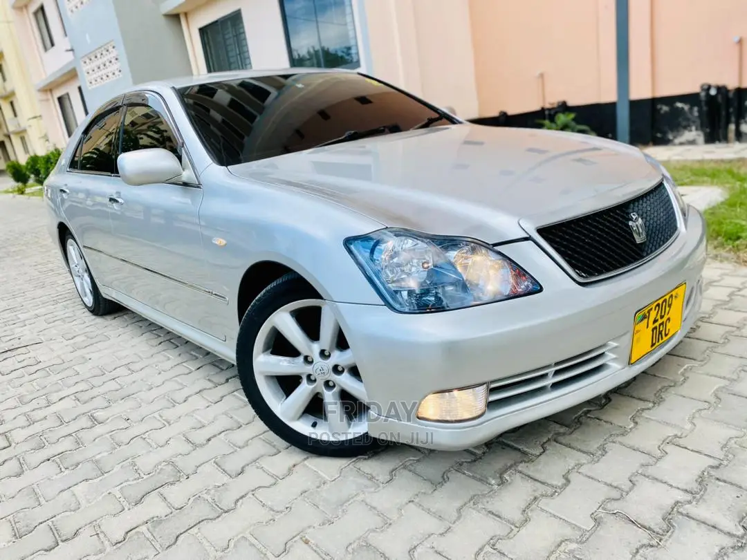 Toyota Crown 2006 Silver