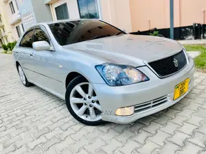 Toyota Crown 2006 Silver