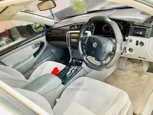Toyota Crown 2006 Silver