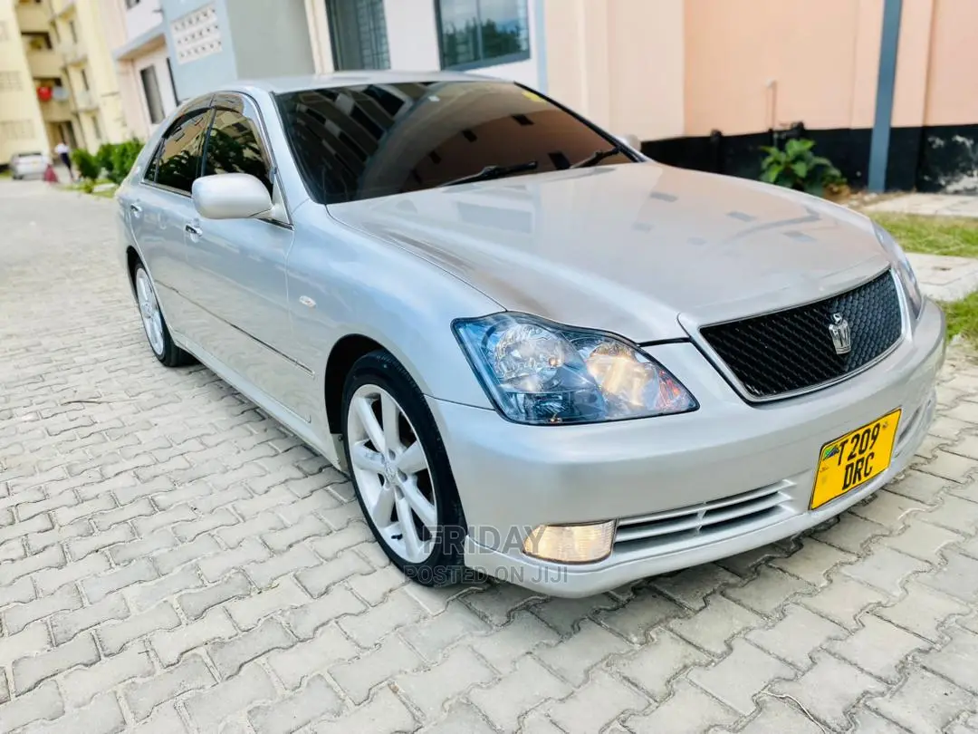 Toyota Crown 2006 Silver