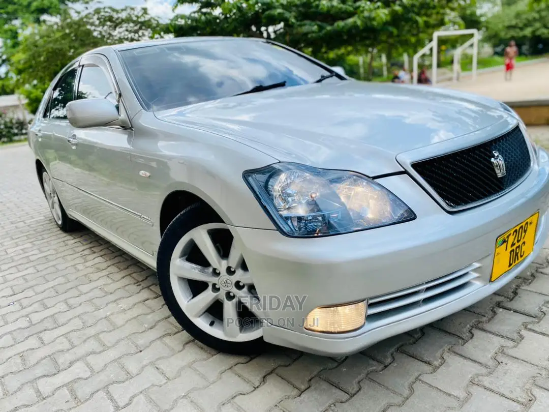 Toyota Crown 2006 Silver