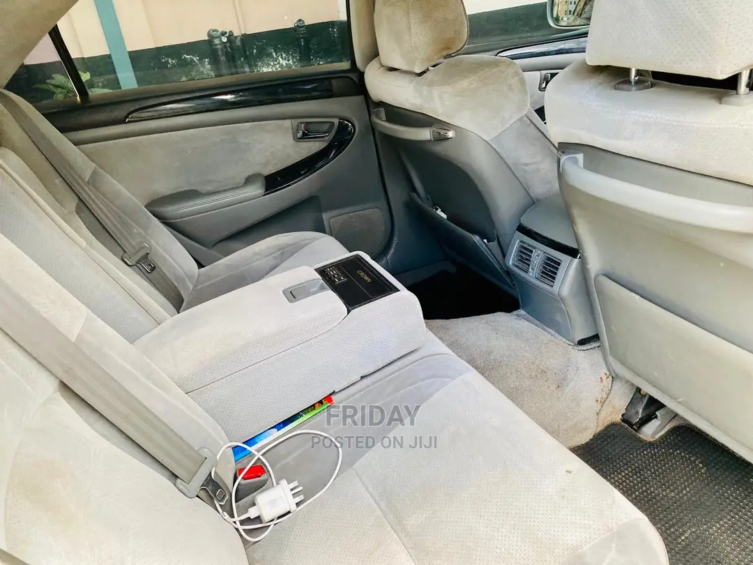 Toyota Crown 2006 Silver