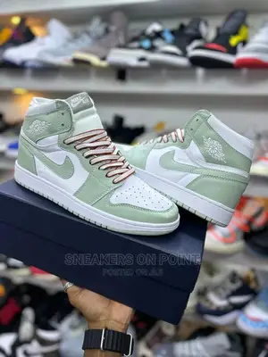 Air Jordan 01 "MINT GREEN